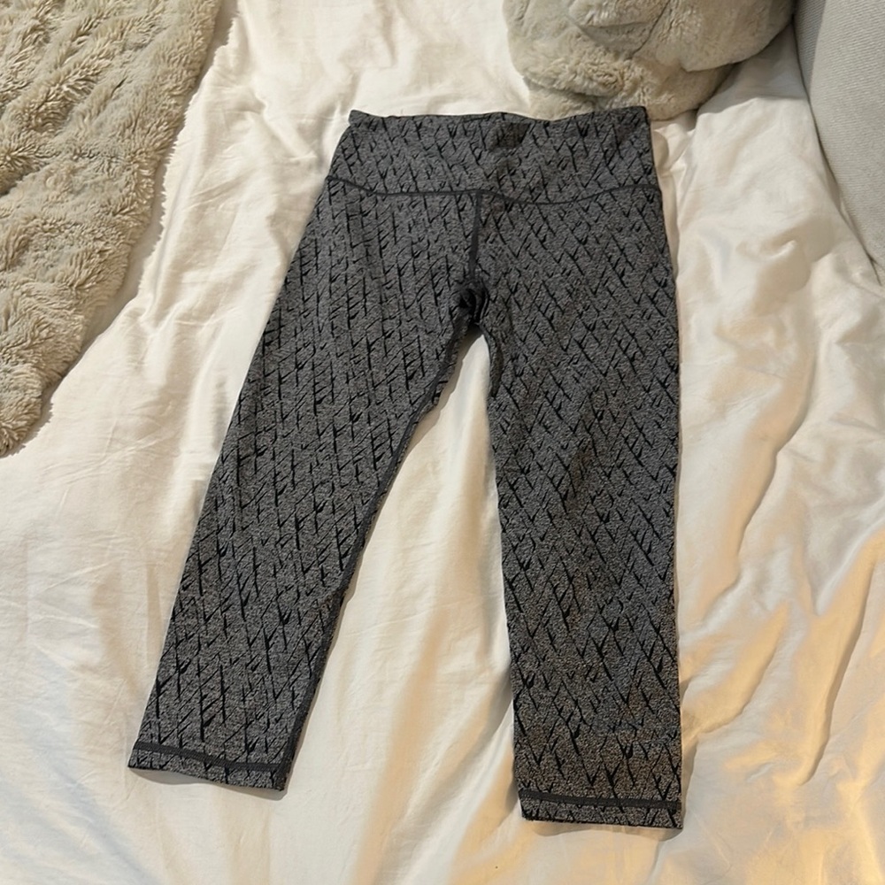 Victoria's Secret Gray Geometric Leggings